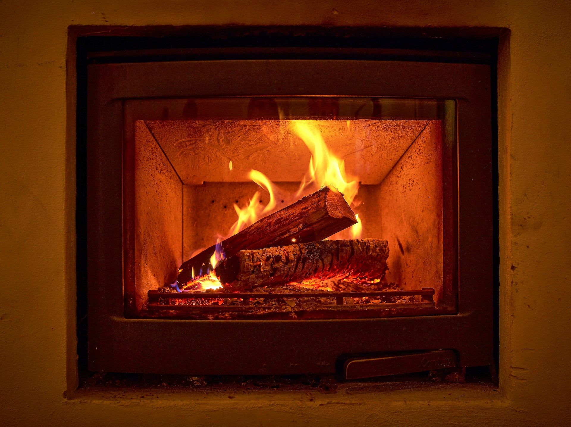 How to Clean Fireplace Glass