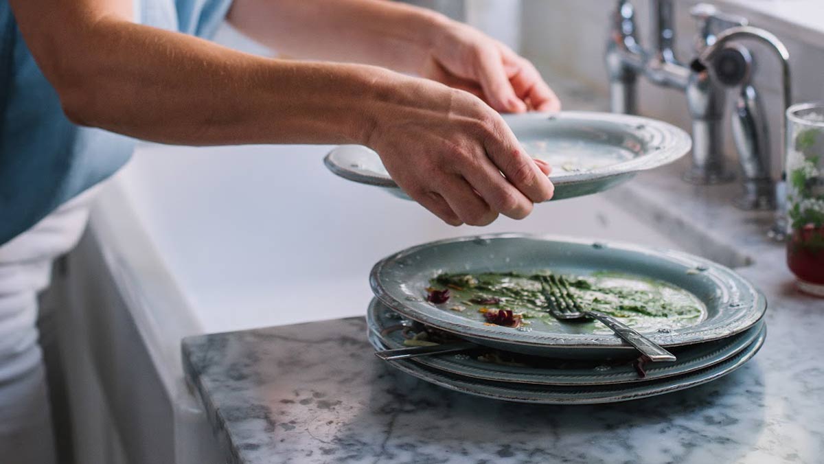 steps for washing dishes